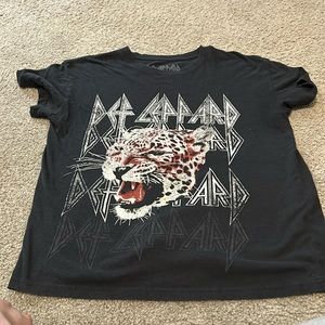 Def Leppard band tee